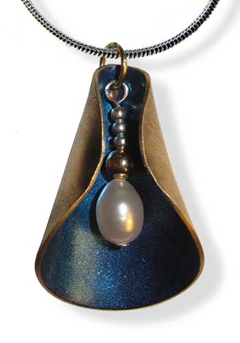 Blossom Pendant (Cobalt)