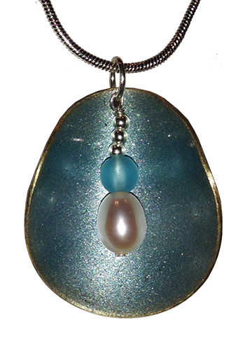 Half Shell Pendant (Aqua)