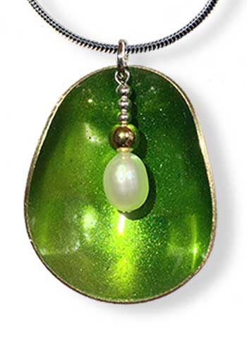Half Shell Pendant (Green)