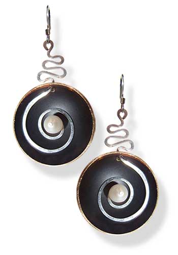 Hypnotic Earrings (Black with Pearl)