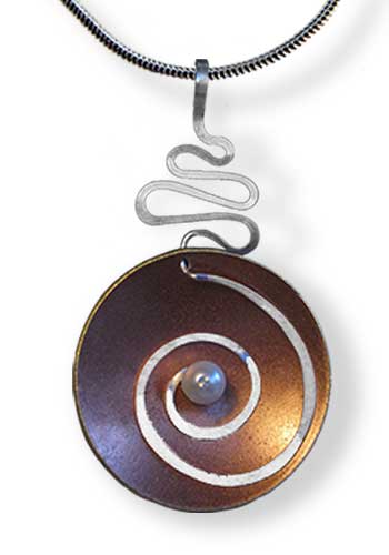 Hypnotic Pendant (Copper with Pearl)
