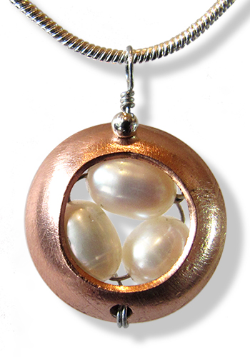Prophecy Pendant (Pearl)