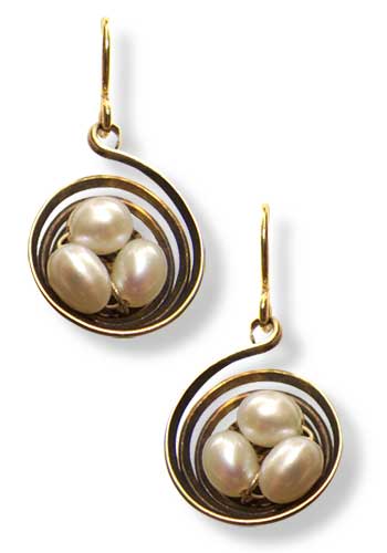 The Nest Earrings (Circular Brass with Pearls)