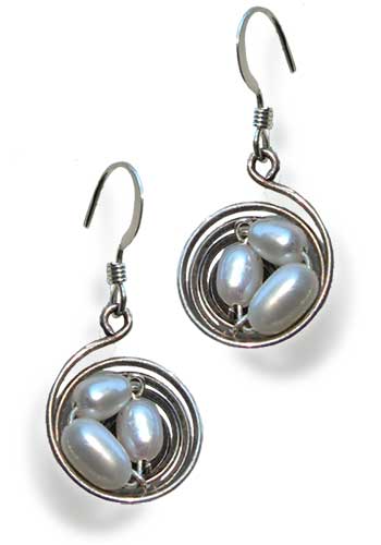The Nest Earrings (Circular Silver with Pearls)