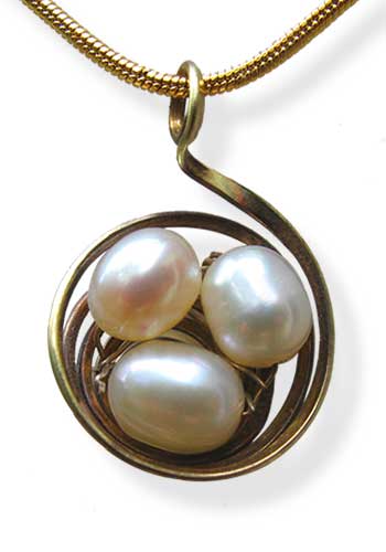 The Nest Pendant (Circular Brass with Pearls)
