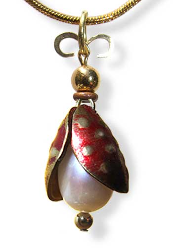 Yearnings Pendant (Red)